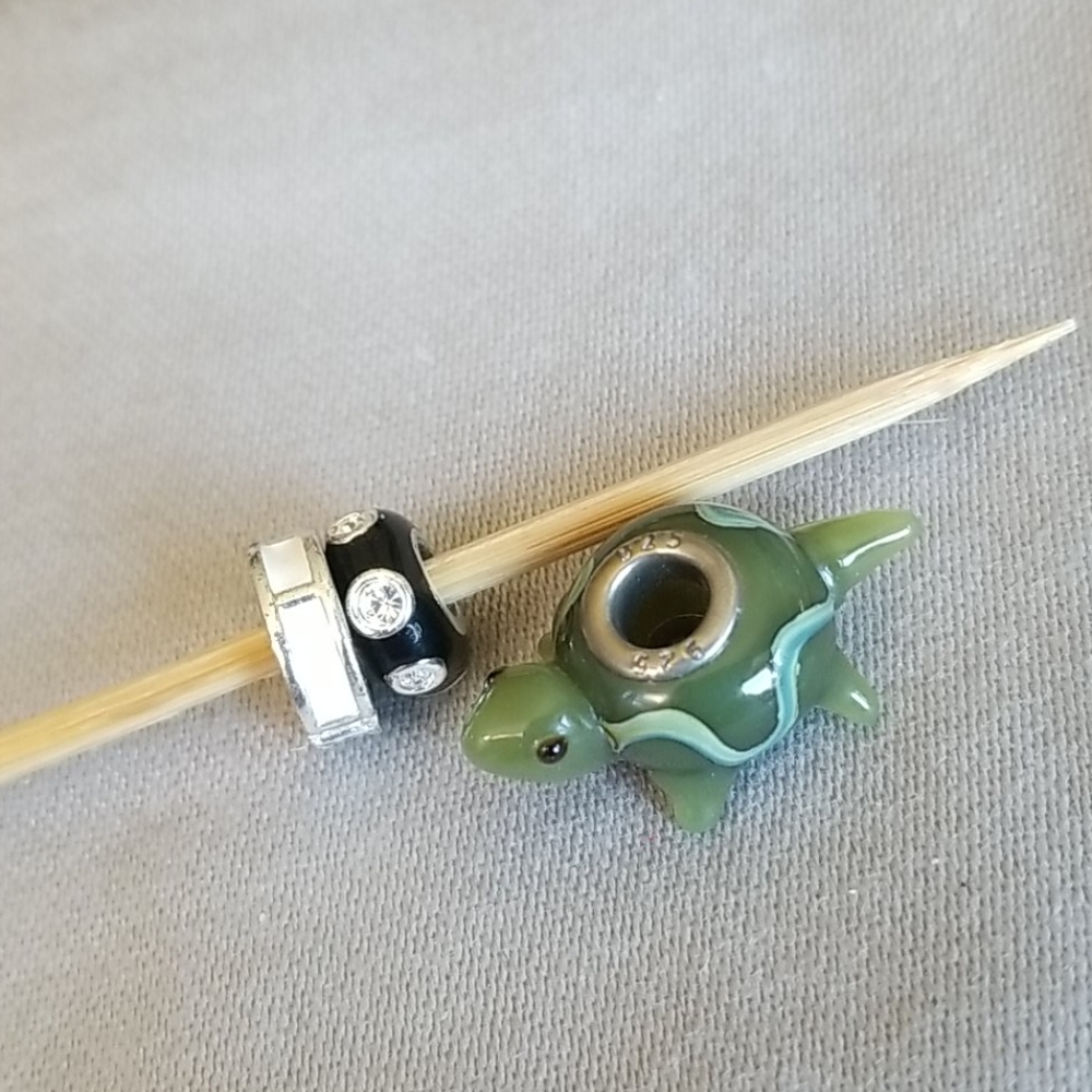 TURTLE TORTOISE ART GLASS BEAD PLUS RHINESTONES